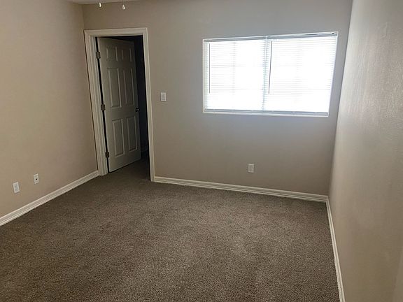 5th image of 1113 Escondido Ln E APT A