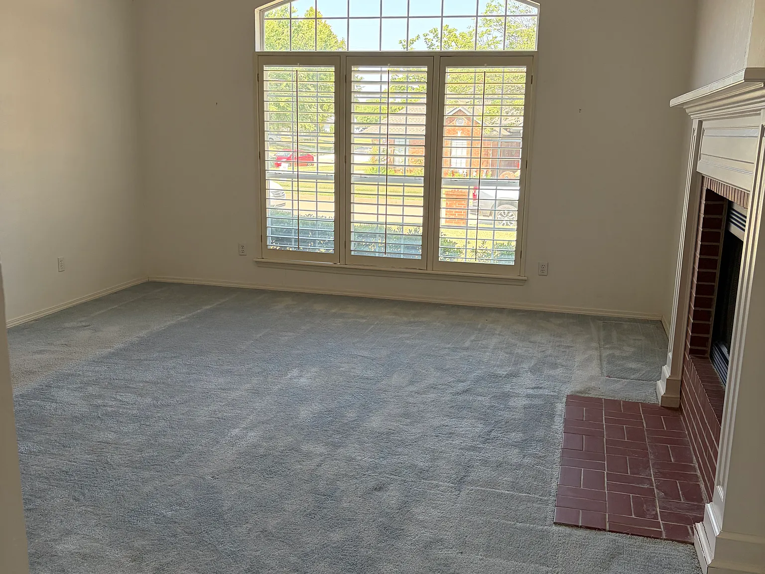 1844 Chelsea Dr — Photo 3