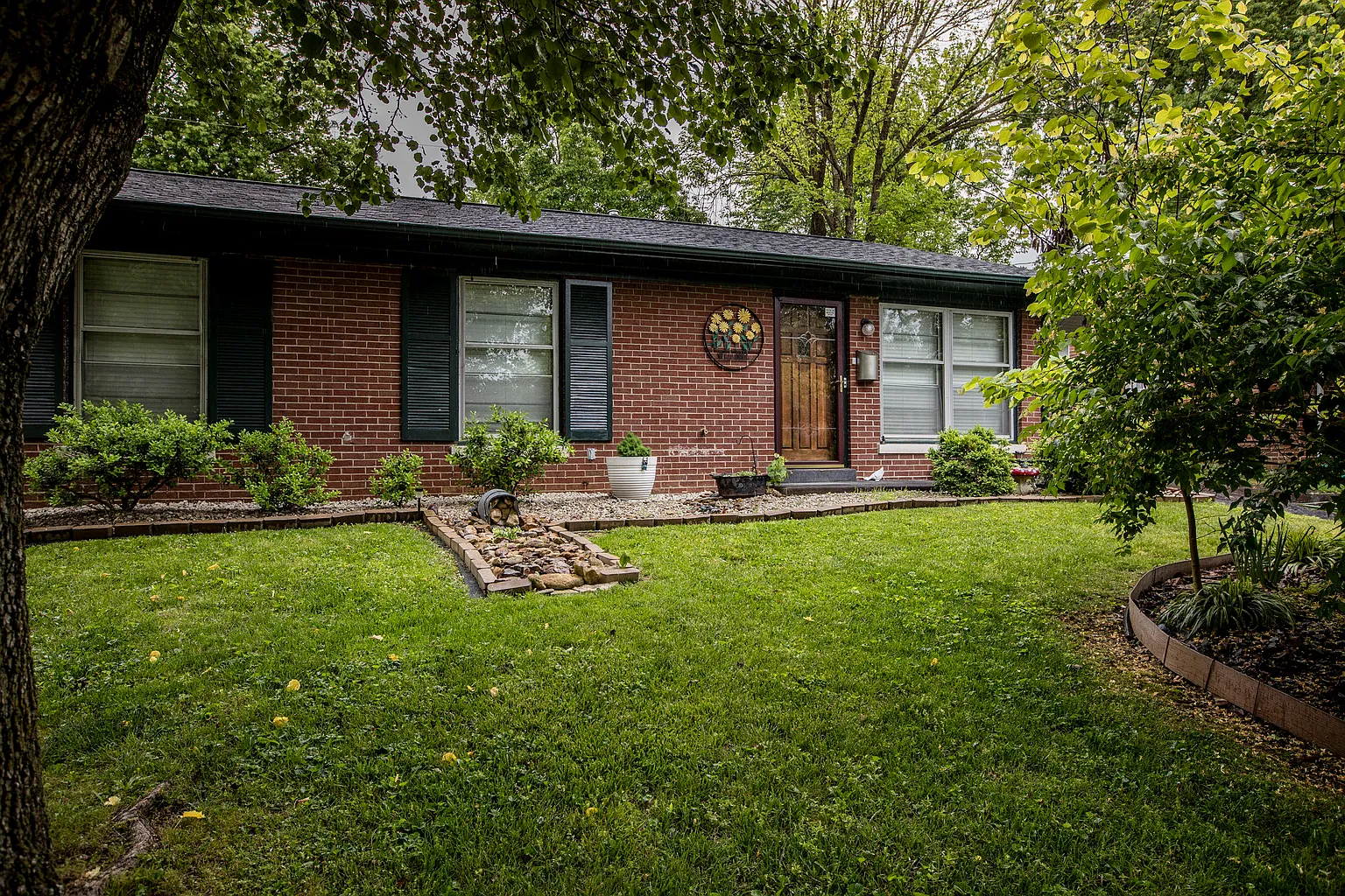 2053 Saint Teresa Dr photo 1