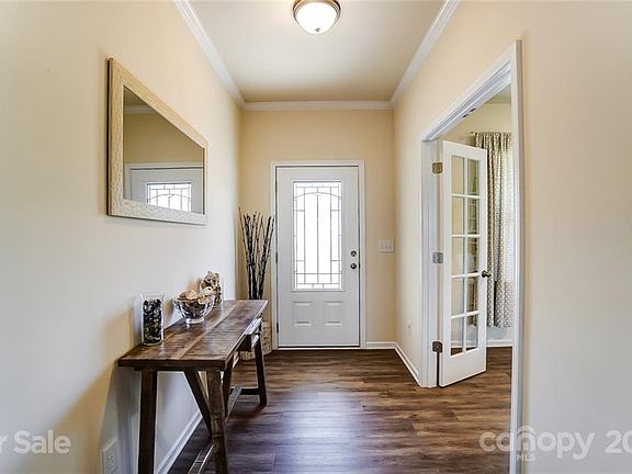 3rd image of 8015 Kelburn Ln