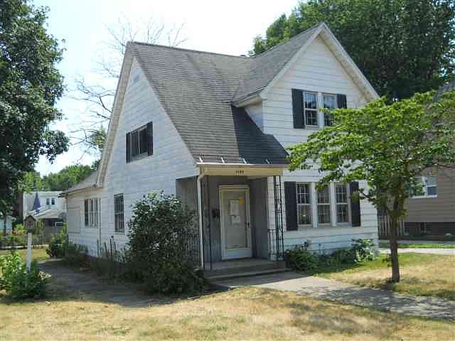 1st image of 1129 W Lexington Ave