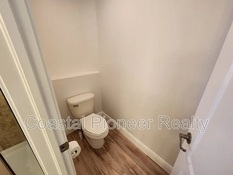 11404 Holmbridge Ln — Photo 57