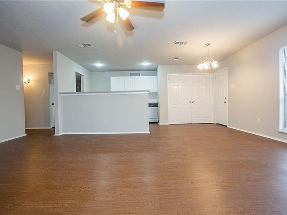 4th image of 7168 Newcastle Pl