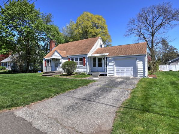 64 Flint St, Trumbull, CT 06611