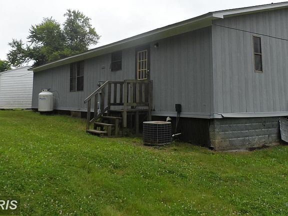 3rd image of 37 Charlies Ln