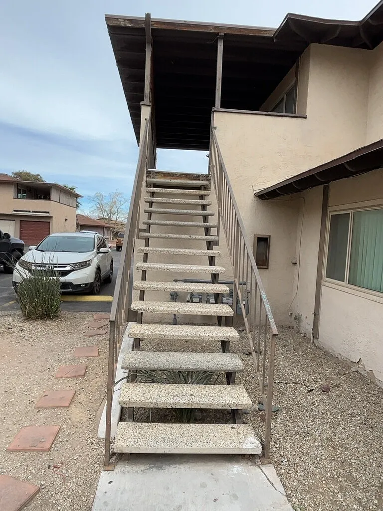 2 bed, 1.0 bath, 950 sqft, $1,150 — Photo 4