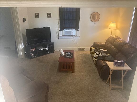 3rd image of 508 Isabella Ave