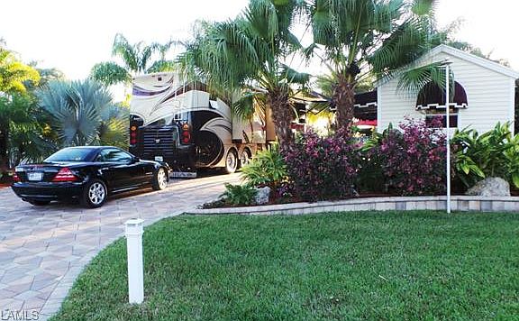 2nd image of 3015 Cupola Ln S