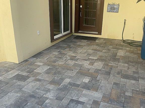 New brick paver patio 
