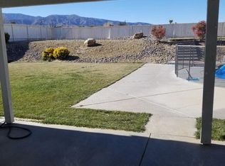 9562 Riggins Rd, Phelan, CA 92371