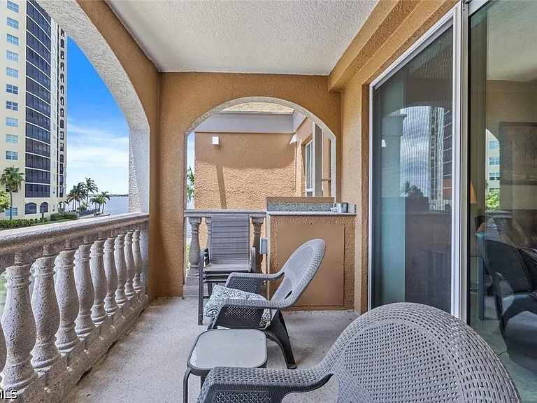 2825 Palm Beach Blvd #203 — Photo 23