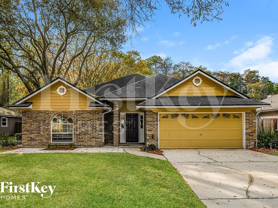 1570 Crabapple Cove Ct N