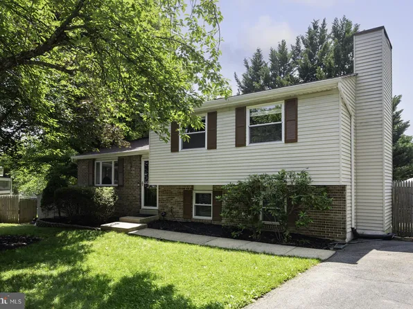 1100 Clarke St, Herndon, VA 20170