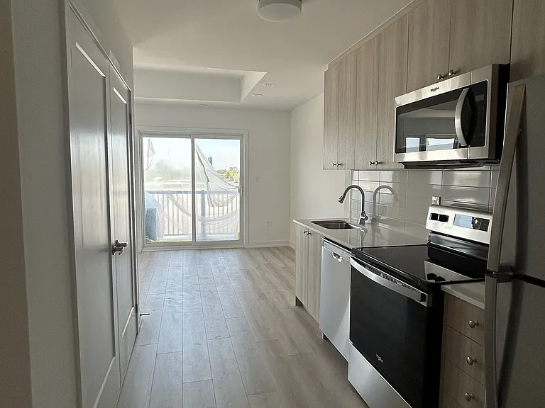 25 Palace St #P11 — Photo 1