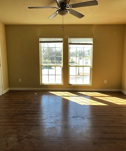 4010 Lee St — Photo 3