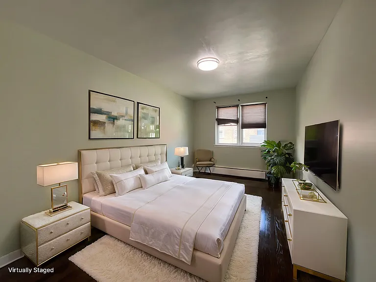 1070 E 59th St #2B — Photo 5