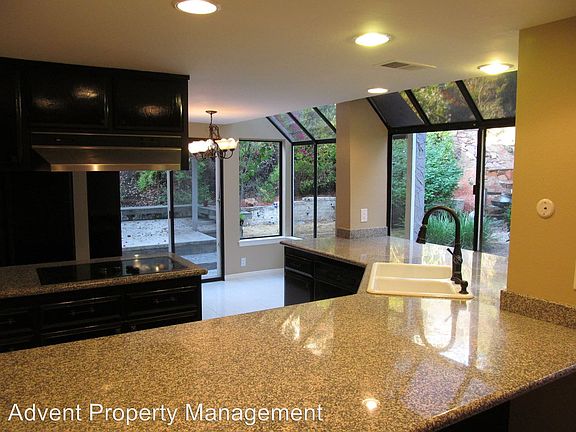 5th image of 4797 Jeffer Ln