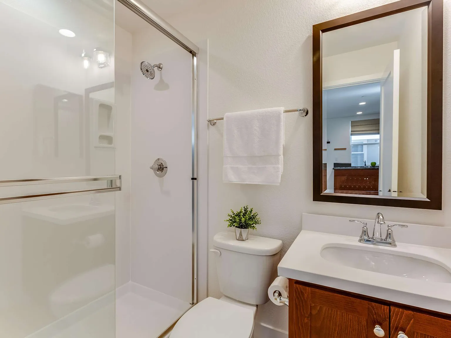 Studio, 310 sqft, $1,800 — Photo 2