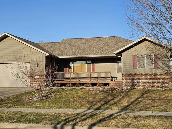 510 Emmett Trl, Harrisburg, SD 57032