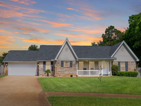 2217 Calle De Marbella, Navarre, FL 32566