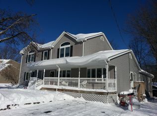 36 Overlook Dr, Oak Ridge, NJ 07438