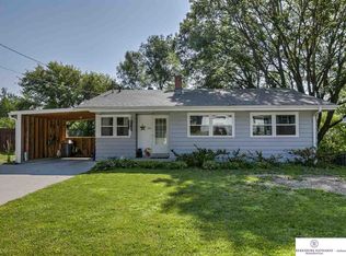 26 E Ridge Dr, Council Bluffs, IA 51503