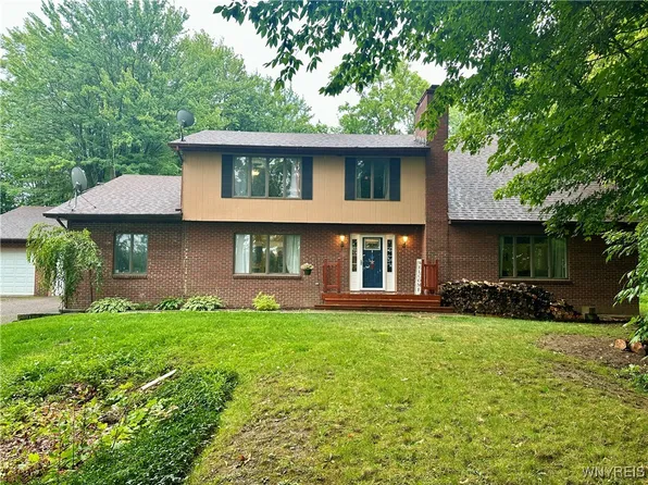 7744 Boyd Rd, Pavilion, NY 14525