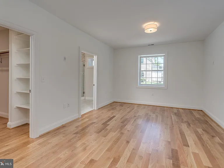 18 Huntingdon Ln — Photo 11