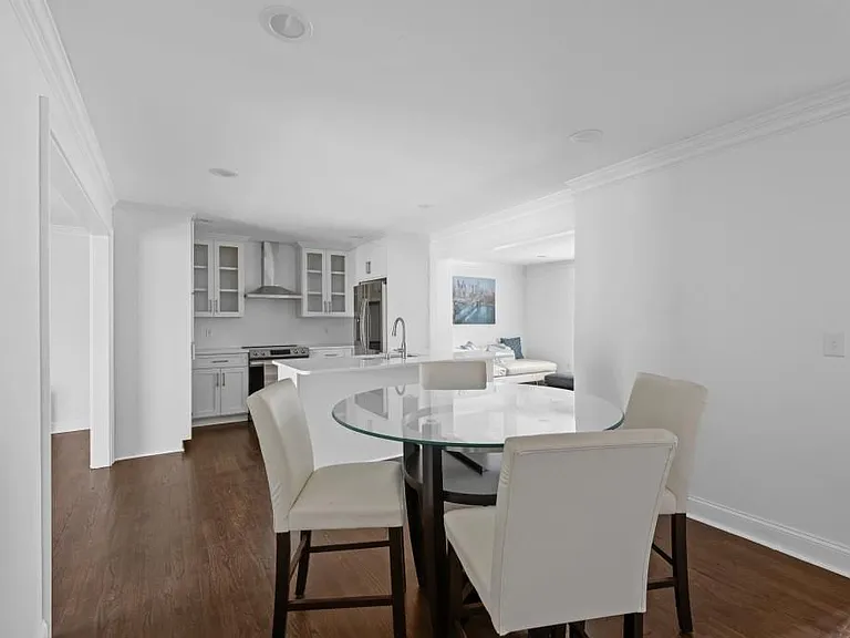 1744 Woodcliff Pl — Photo 8