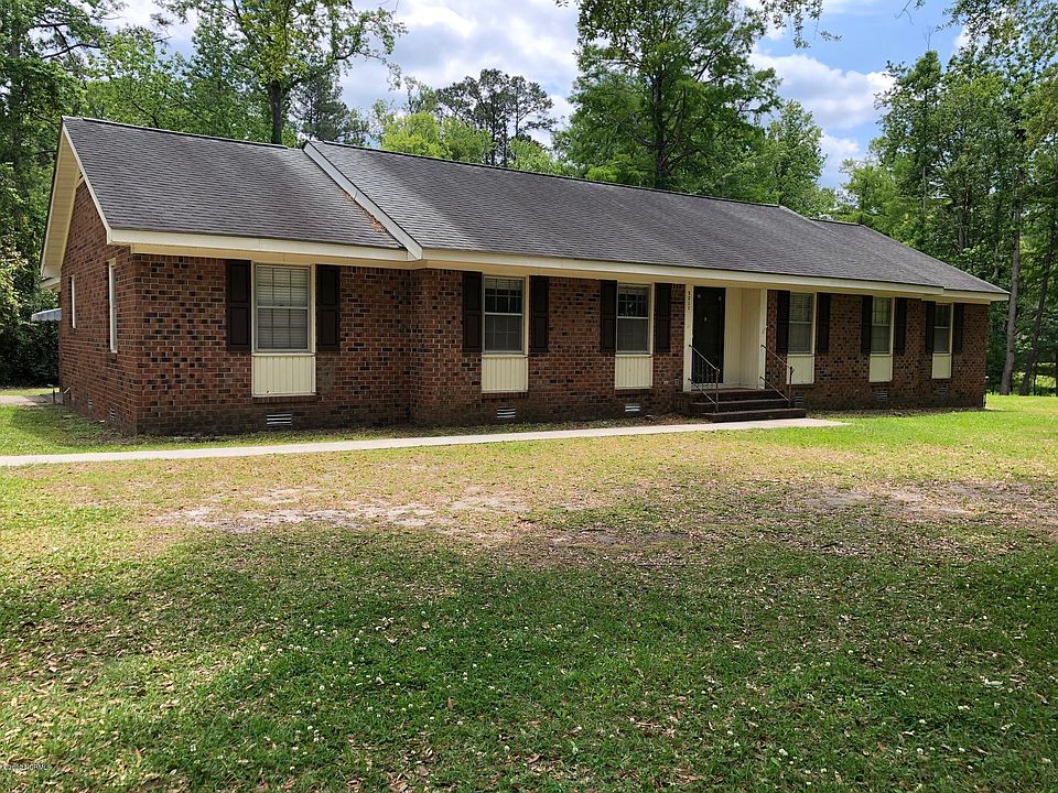 1st image of 3211 Wedgewood Dr
