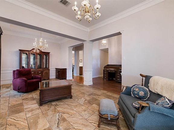5th image of 1004 Telluride Dr