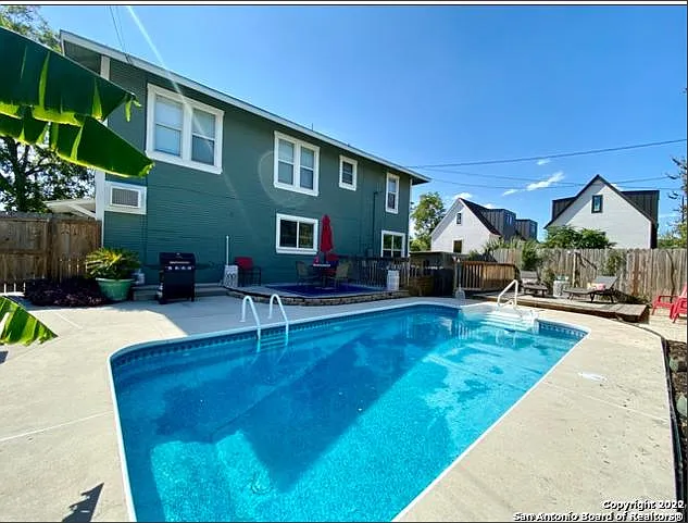 743 Eleanor Ave #201