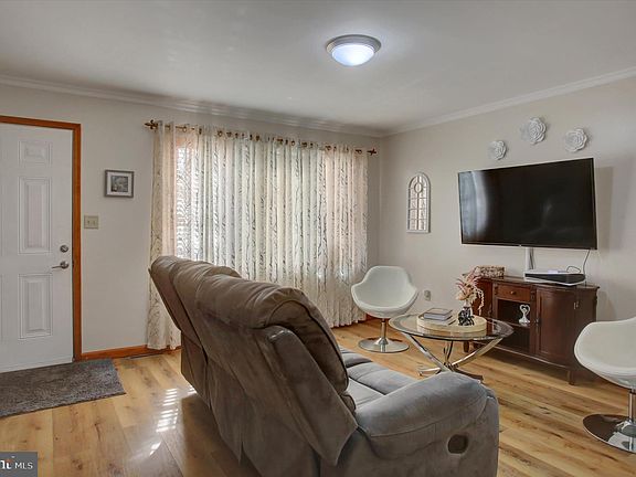 4th image of 8859 Picadilly Cir