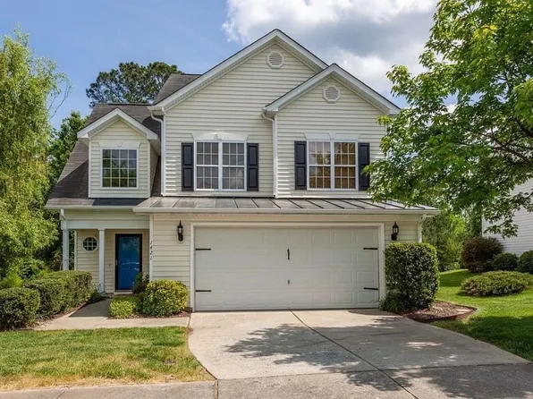 1421 Dexter Ridge Dr, Holly Springs, NC 27540