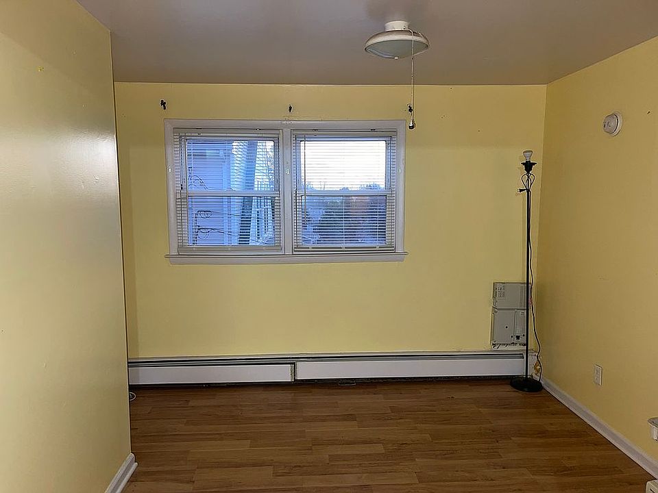 2nd image of 42 Gerry St #2
