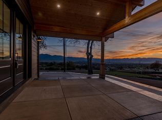 4691 Cherry Ln, Medford, OR