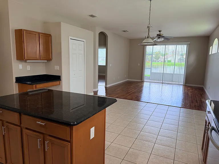 4470 Portage Trl — Photo 6