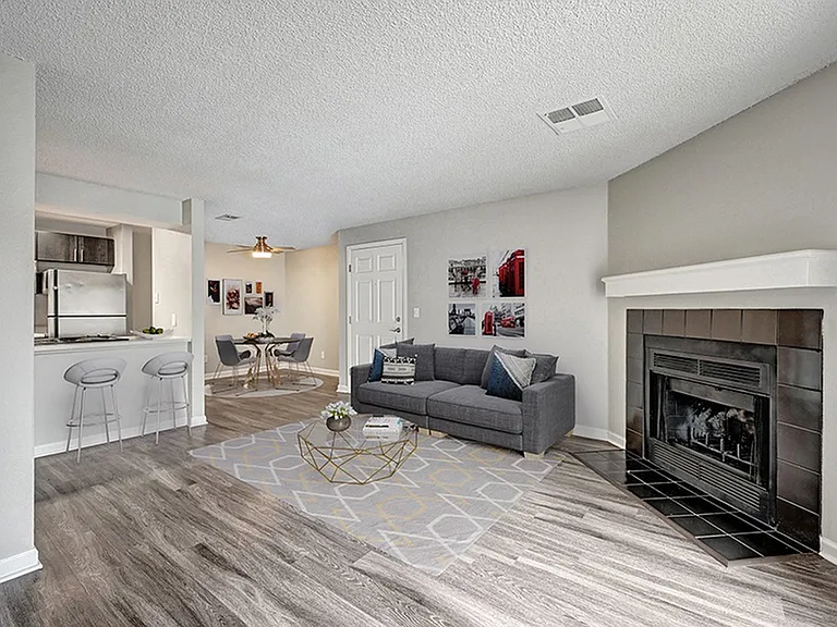 Summit Riverside Apartments — Photo 10