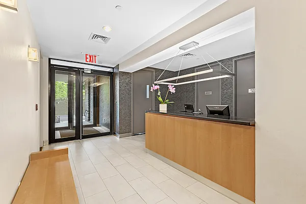 Sold by Triplemint | media 15