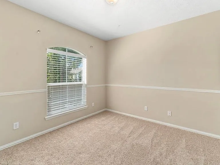 1332 Dorothy St — Photo 4