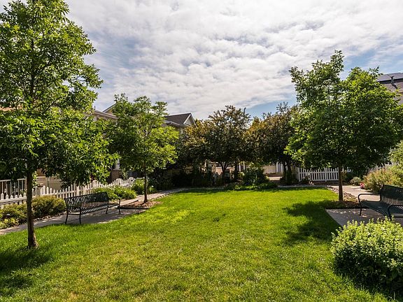 4th image of 2876 N Central Park Blvd