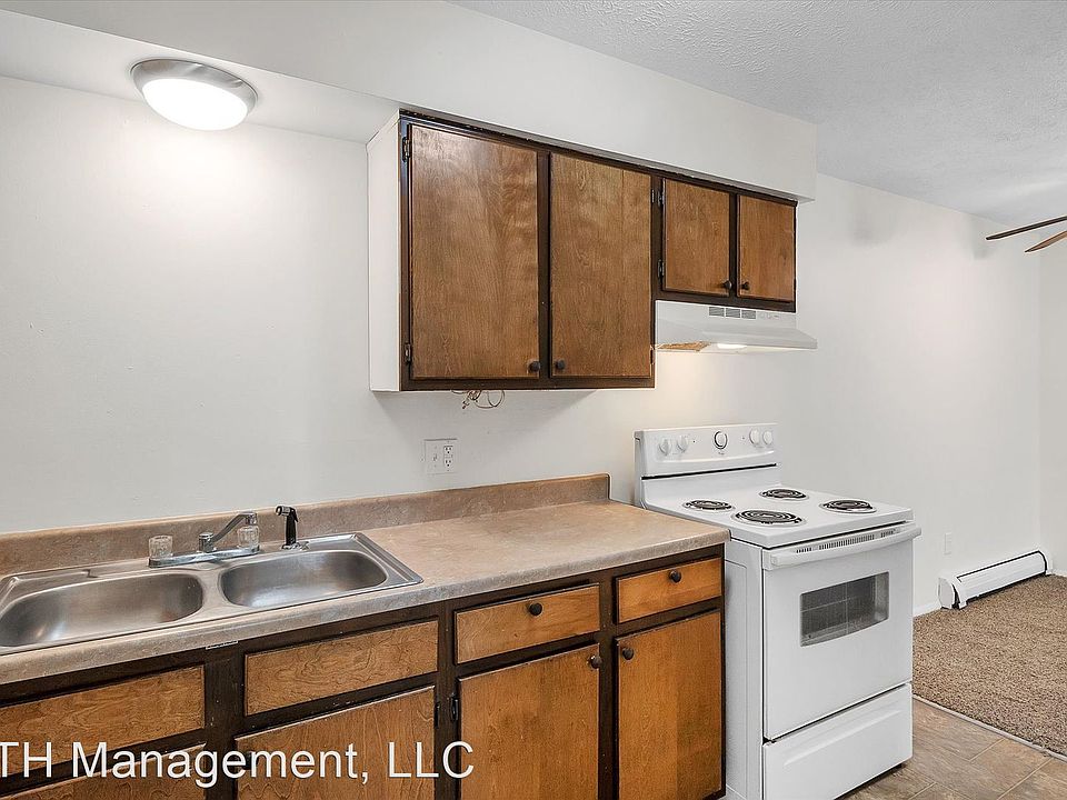 Shannon Apartments 624 Spruce St Olivet MI Zillow