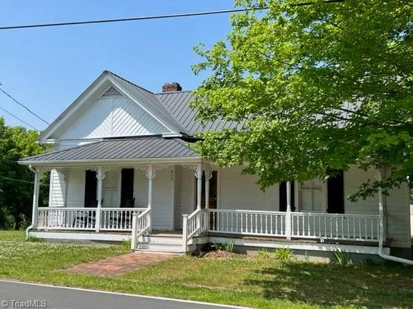 613 Dodson Mill Rd, Pilot Mtn, NC 27041
