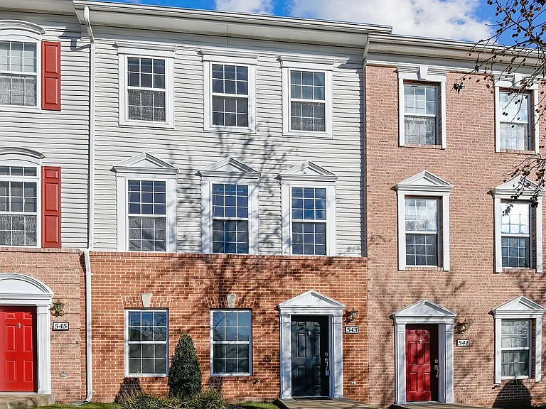 543 Ensemble Ct — Photo 1