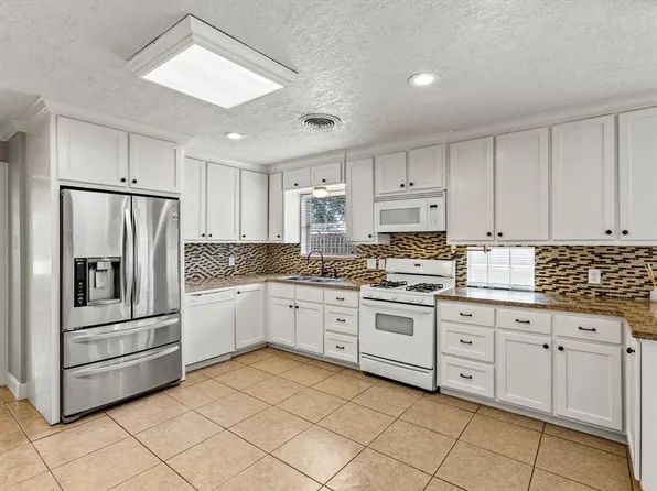 5401 Avenue P 1/2, Galveston, TX 77551