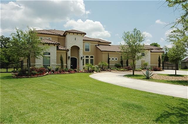 1st image of 305 Del Monte Dr