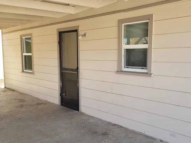 430 Short St #A — Photo 2