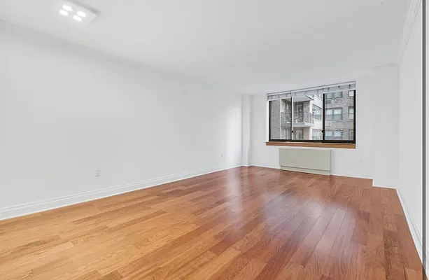 Rented by Compass | media 32