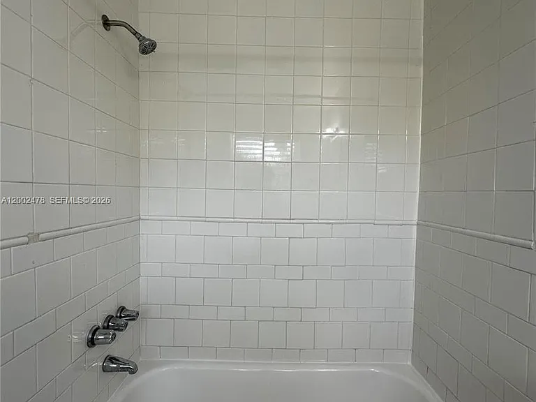 2321 Madison St #6 — Photo 15