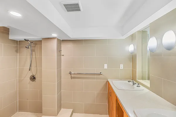 Rented by Corcoran | media 12